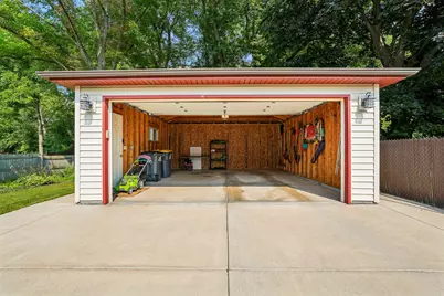 423 N Hine Ave, Waukesha, WI 53188 - Photo 24