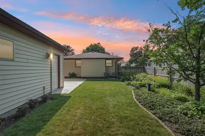423 N Hine Ave, Waukesha, WI 53188 - Photo 38