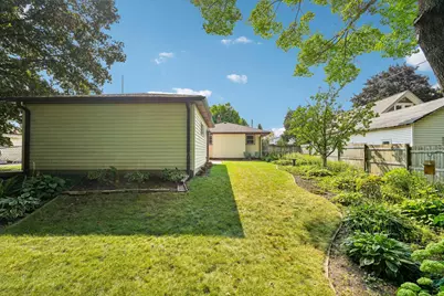 423 N Hine Ave, Waukesha, WI 53188 - Photo 36