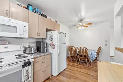 1406  Creek Rd #7, West Bend, WI 53090 - Photo 10