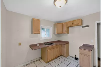4276 N 48th St, Milwaukee, WI 53216 - Photo 8