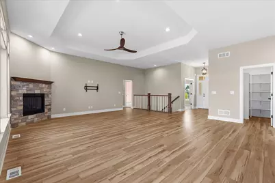 N83W27815  Cress-Brook Ct, Lisbon, WI 53029 - Photo 6