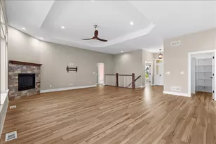 N83W27815 Cress-Brook Ct, Lisbon, WI 53029 - Photo 6