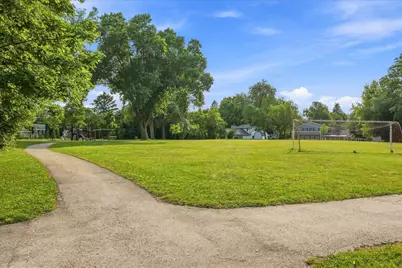W53N849  Castle Ct, Cedarburg, WI 53012 - Photo 28