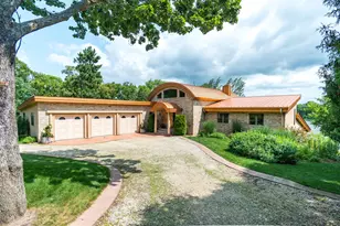 30960 Old Mill Rd, Dresbach, MN 55947 - Photo 1
