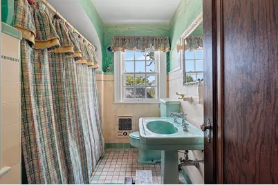 822  Hawthorne Ter, Manitowoc, WI 54220 - Photo 46