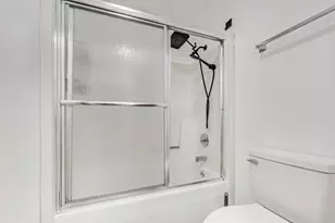 6908 W Marine Ct, Milwaukee, WI 53223 - Photo 18