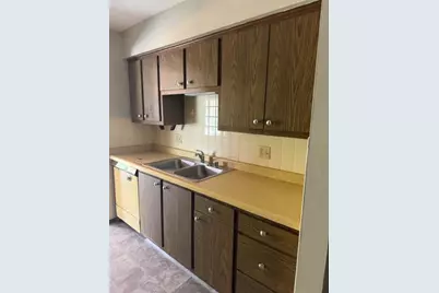 4244 N 104th St #5, Milwaukee, WI 53222 - Photo 10