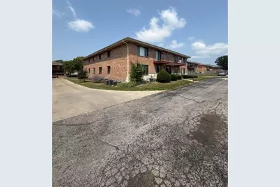 4244 N 104th St #5, Milwaukee, WI 53222 - Photo 2