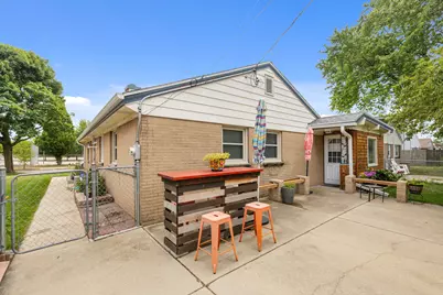 5622 W Montana St, Milwaukee, WI 53219 - Photo 22