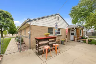5622 W Montana St, Milwaukee, WI 53219 - Photo 22