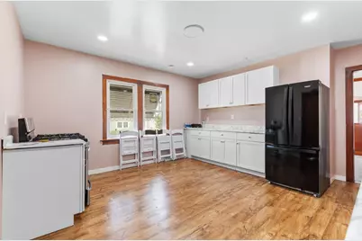 1313  Marquette Ave, South Milwaukee, WI 53172 - Photo 8