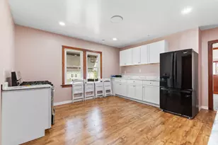 1313 Marquette Ave, South Milwaukee, WI 53172 - Photo 8