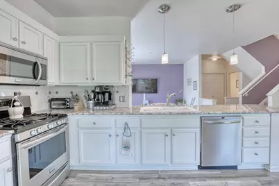 14025 W Lenox Dr, New Berlin, WI 53151 - Photo 6