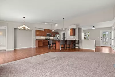706  Sierra St, Hartford, WI 53027 - Photo 4