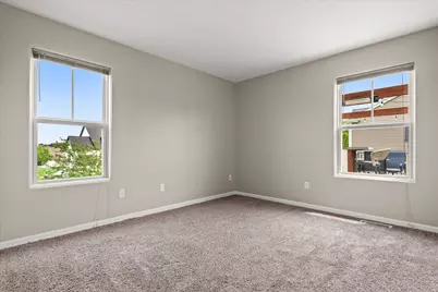 706  Sierra St, Hartford, WI 53027 - Photo 22