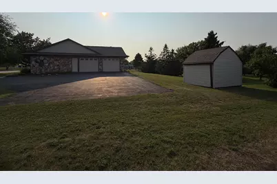116  Colonial Dr, Saint Nazianz, WI 54232 - Photo 4