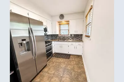 700  Menomonee Ave, South Milwaukee, WI 53172 - Photo 2
