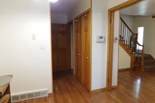 8622 W Villard Ave, Milwaukee, WI 53225 - Photo 14