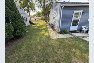 6525 W Ohio Ct, Milwaukee, WI 53219 - Photo 26