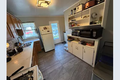 6525 W Ohio Ct, Milwaukee, WI 53219 - Photo 6