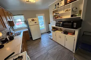 6525 W Ohio Ct, Milwaukee, WI 53219 - Photo 6