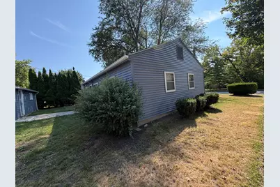 6525 W Ohio Ct, Milwaukee, WI 53219 - Photo 22