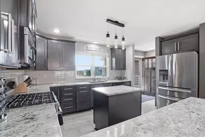 4075  Wyndham Pointe Cir #6, Brookfield, WI 53005 - Photo 8