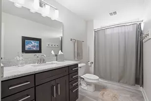 4075 Wyndham Pointe Cir, Brookfield, WI 53005 - Photo 32