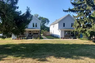 S16W22081 Arcadian Ave, Waukesha, WI 53186 - Photo 1