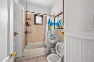 1972 N Farwell Ave, Milwaukee, WI 53202 - Photo 16