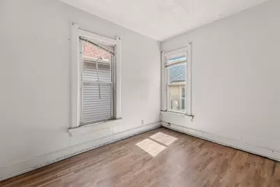 1972 N Farwell Ave, Milwaukee, WI 53202 - Photo 14