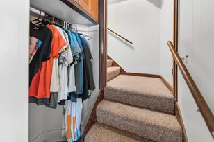 1976 N Farwell Ave, Milwaukee, WI 53202 - Photo 16