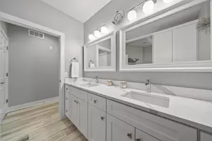401 Abbey Ridge Ct, Fontana, WI 53125 - Photo 28