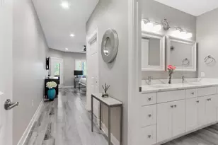 401 Abbey Ridge Ct, Fontana, WI 53125 - Photo 20