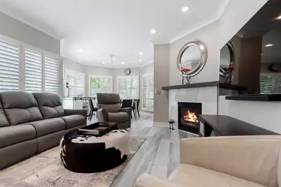 401  Abbey Ridge Ct, Fontana, WI 53125 - Photo 6