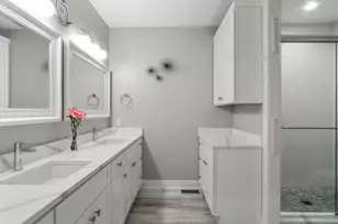 401 Abbey Ridge Ct, Fontana, WI 53125 - Photo 24