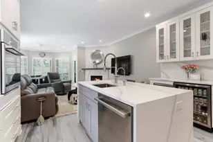 401 Abbey Ridge Ct, Fontana, WI 53125 - Photo 16