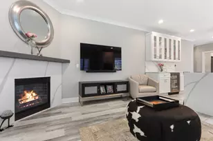 401 Abbey Ridge Ct, Fontana, WI 53125 - Photo 18