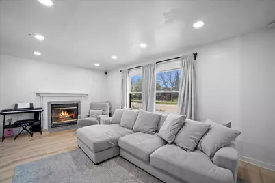 8533 W Grantosa Dr, Milwaukee, WI 53225 - Photo 6