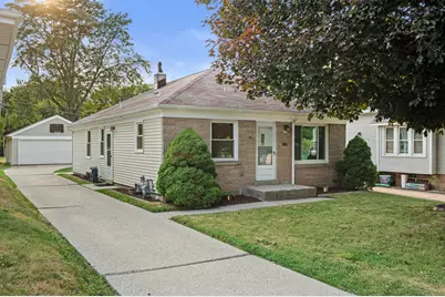 1735 S 92nd St, West Allis, WI 53214 - Photo 2