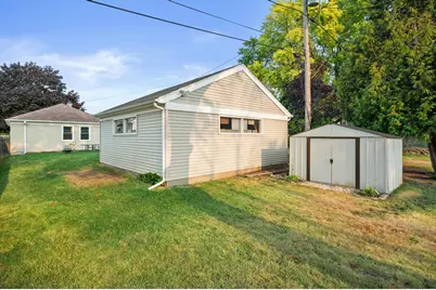 1735 S 92nd St, West Allis, WI 53214 - Photo 26