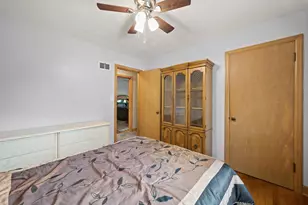 1735 S 92nd St, West Allis, WI 53214 - Photo 18