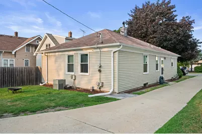 1735 S 92nd St, West Allis, WI 53214 - Photo 24