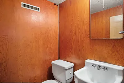 1735 S 92nd St, West Allis, WI 53214 - Photo 22