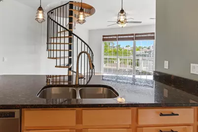 1888 N Humboldt Ave #403, Milwaukee, WI 53202 - Photo 6