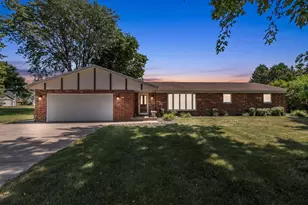 4112 Mueller Dr, Hartford, WI 53027 - Photo 1
