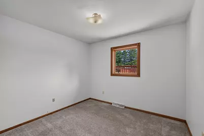 4112  Mueller Dr, Hartford, WI 53027 - Photo 16