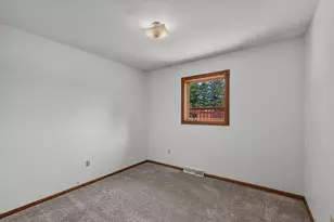 4112 Mueller Dr, Hartford, WI 53027 - Photo 16