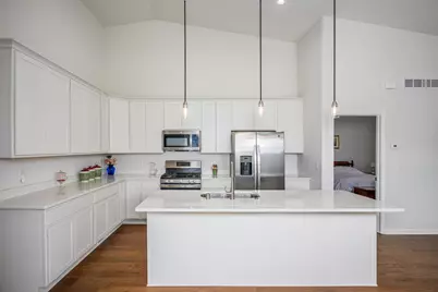 2804  21st St #A, Kenosha, WI 53140 - Photo 2